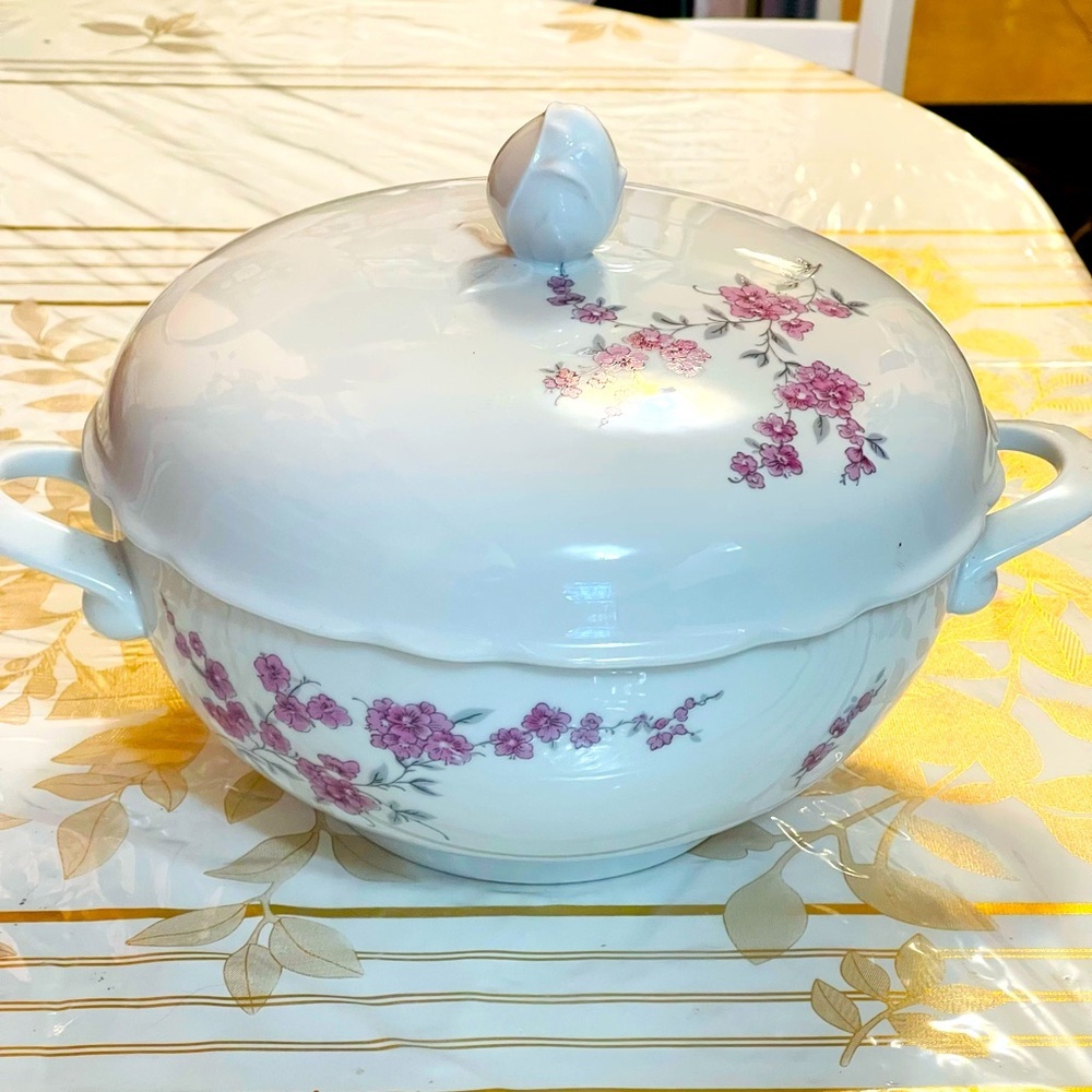 VTG KAHLA PORCELAIN SOUP STEW BOWL POT DISH TUREEN  WHITE  FLOWERS GERMANY GDR